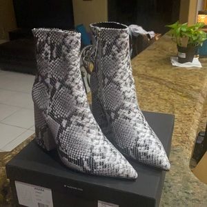 Alias Mae Snake Skin Booties size 8.5 (39)